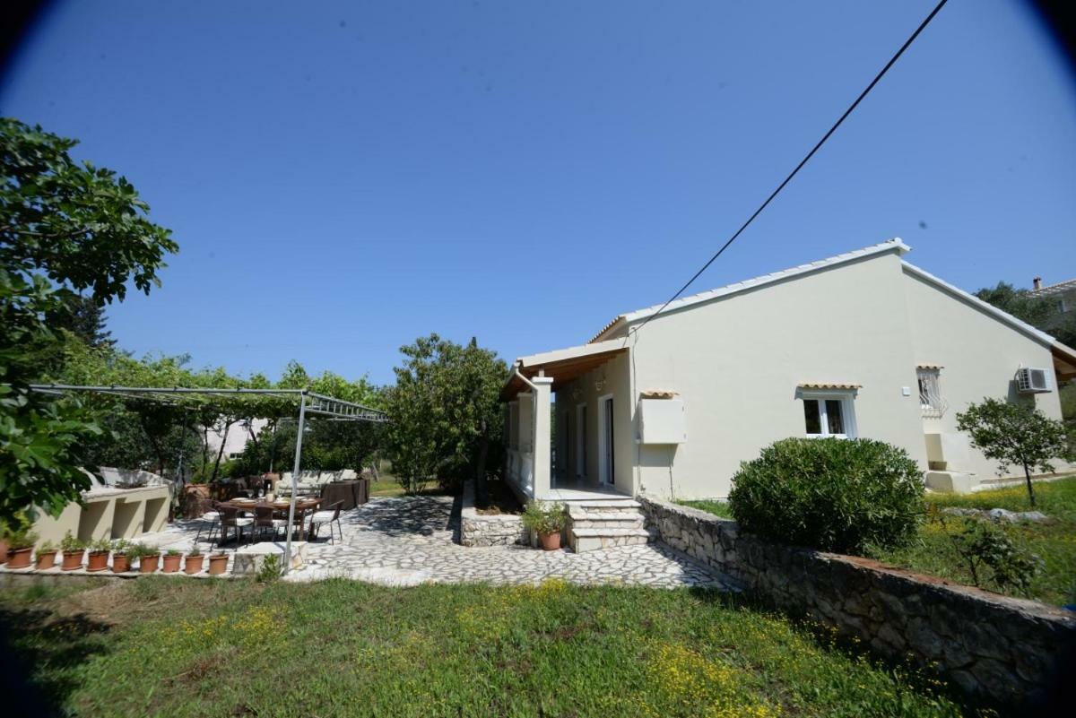 Villa The Olive Grove House à Kassiopi Extérieur photo
